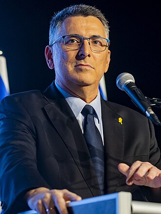 גדעון סער